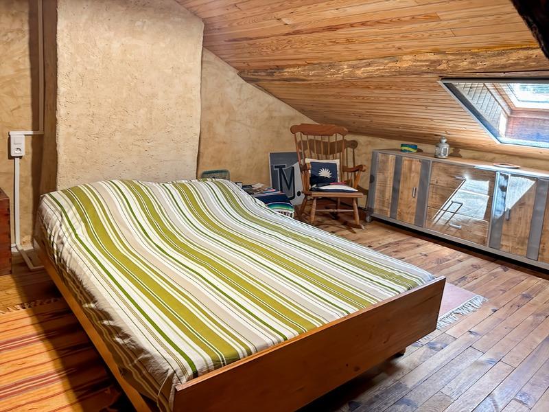 Maison en pierre - 89 m² - 4 pièces