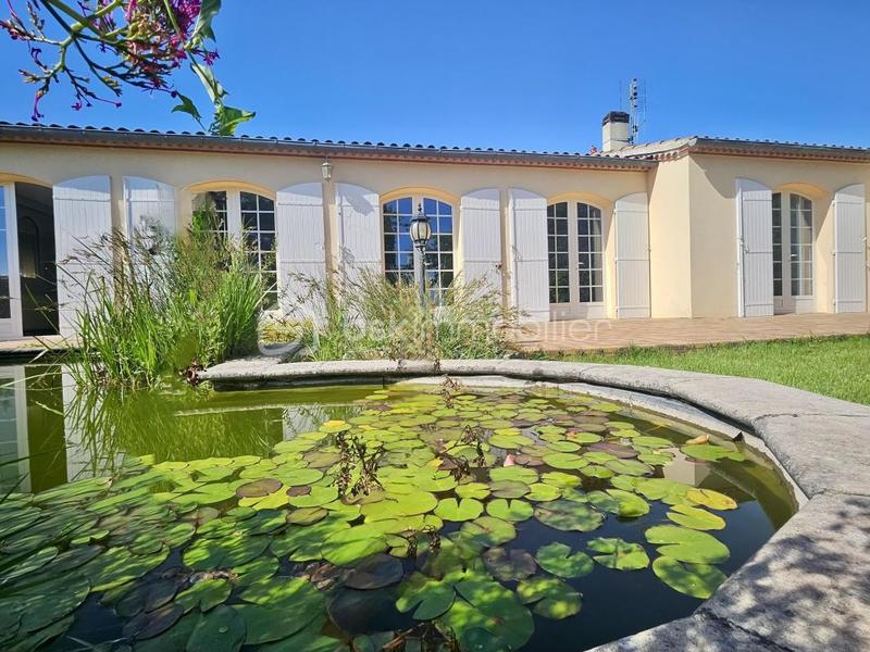 Maison traditionnelle - 184 m² - 6 pièces