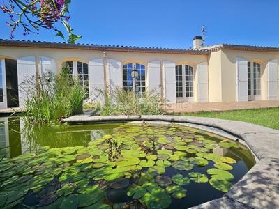 Maison traditionnelle - 184 m² - 6 pièces