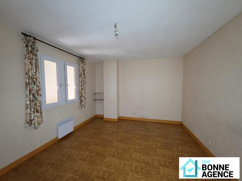 Maison traditionnelle - 166 m² - 6 pièces