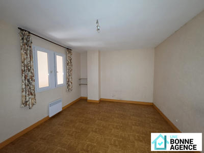 Maison traditionnelle - 166 m² - 6 pièces