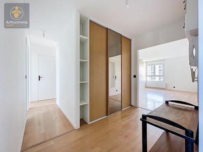 Appartement - 77 m² - 4 pièces