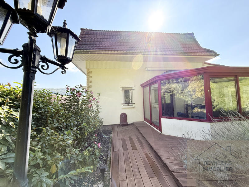 Maison - 220 m² - 5 pièces