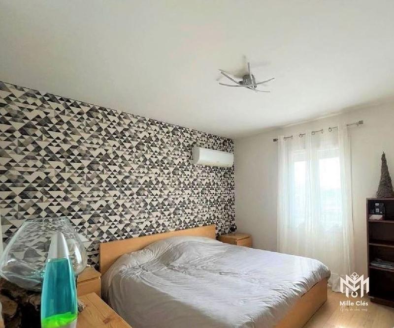 Maison traditionnelle - 160 m² - 5 pièces