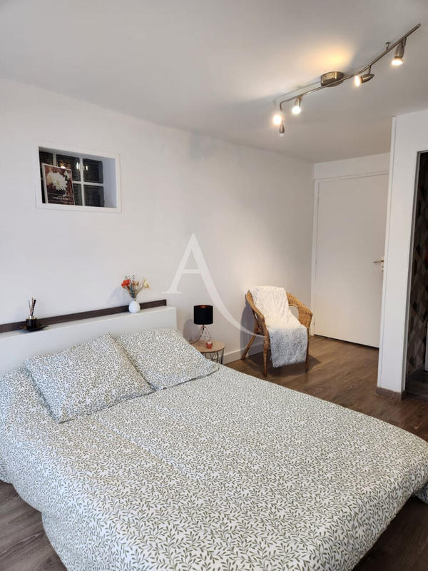 Maison - 224 m² - 11 pièces