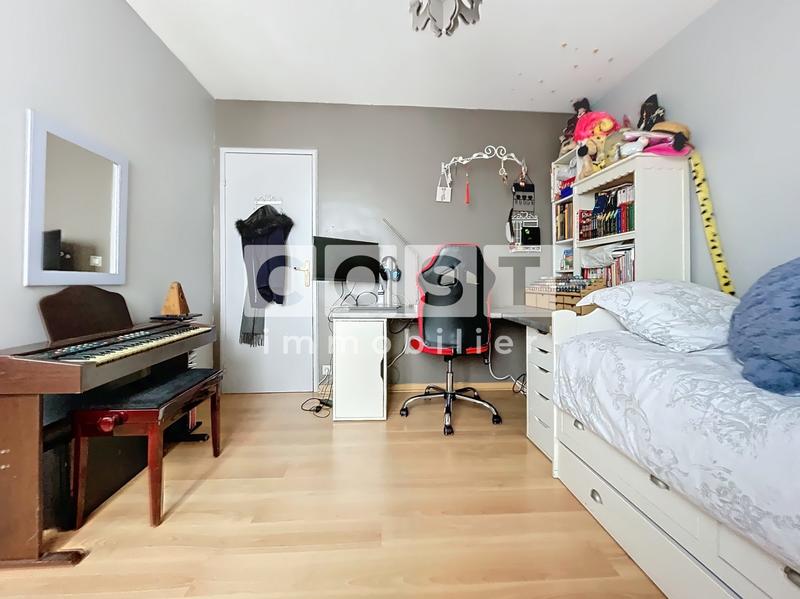 Appartement - 90 m² - 4 pièces