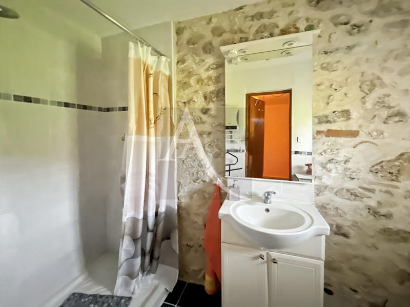 Maison - 170 m² - 8 pièces