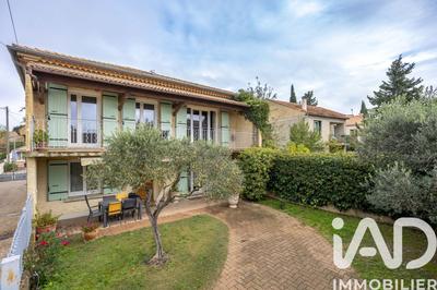 Maison - 200 m² - 6 pièces