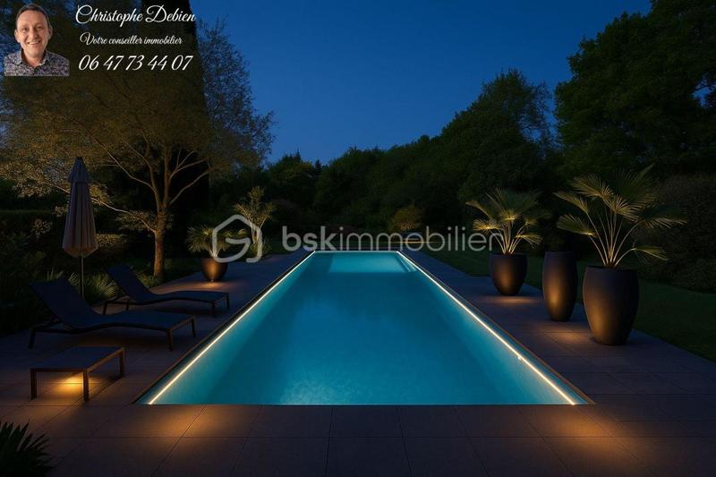 Maison traditionnelle - 246 m² - 7 pièces