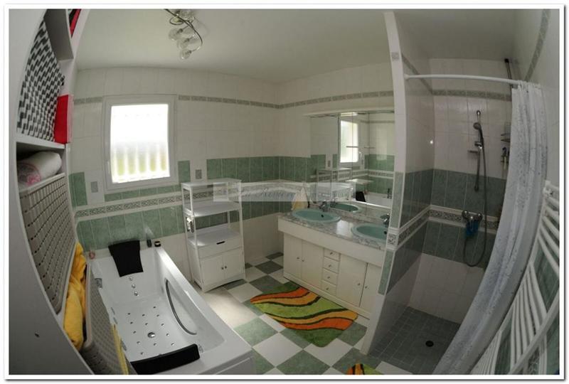 Pavillon - 103 m² - 5 pièces