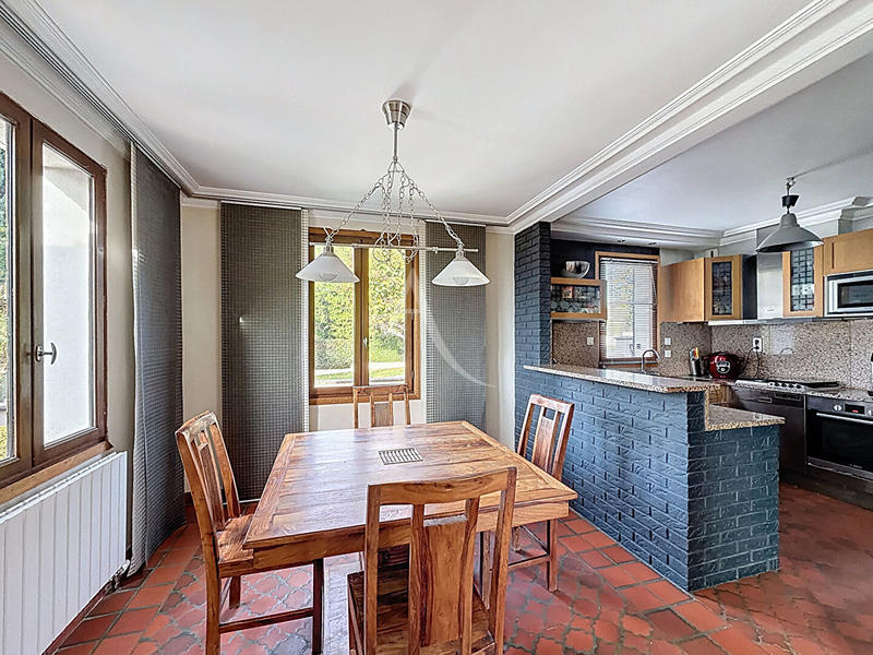 Maison - 145 m² - 6 pièces