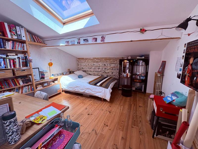 Maison - 252 m² - 7 pièces