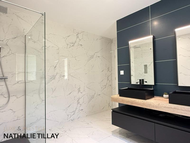 Maison - 260 m² - 7 pièces