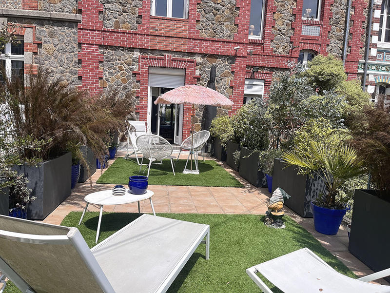 Maison - 200 m² - 7 pièces