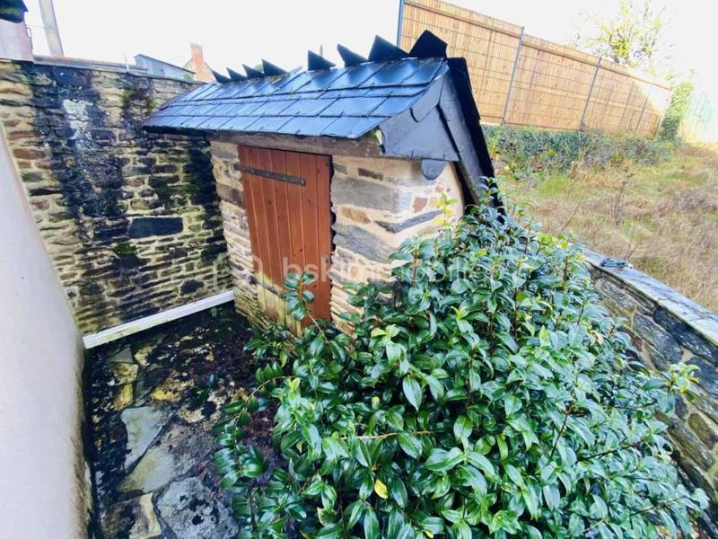 Maison en pierre - 1 638 m² - 10 pièces