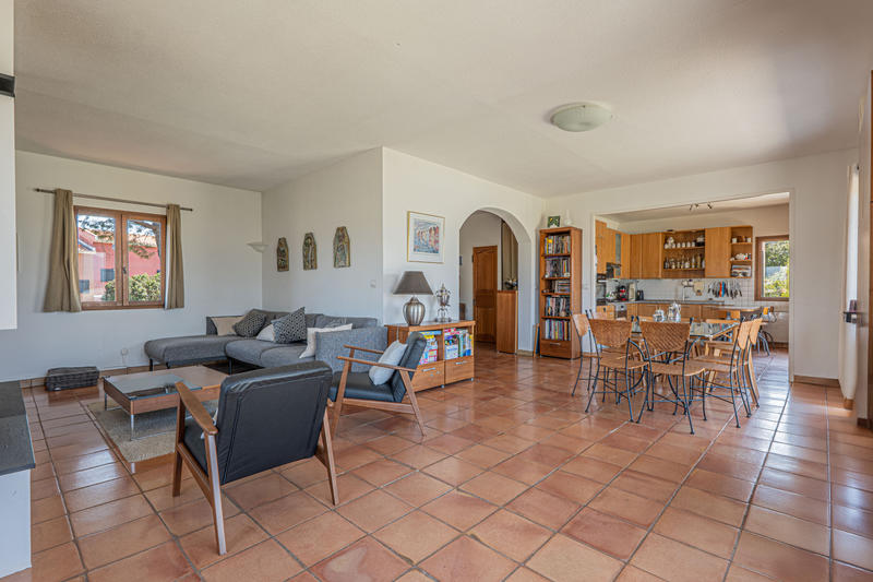 Maison - 181 m² - 8 pièces