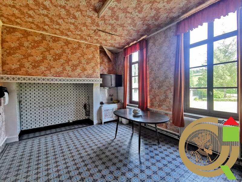 Maison - 227 m² - 7 pièces