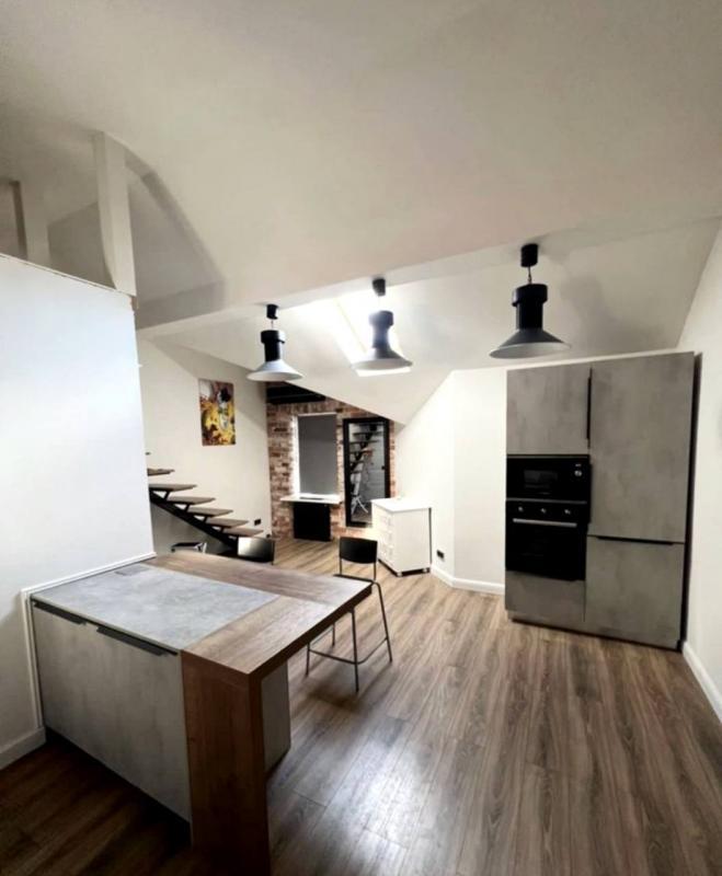 Studio - 25 m² - 1 pièce