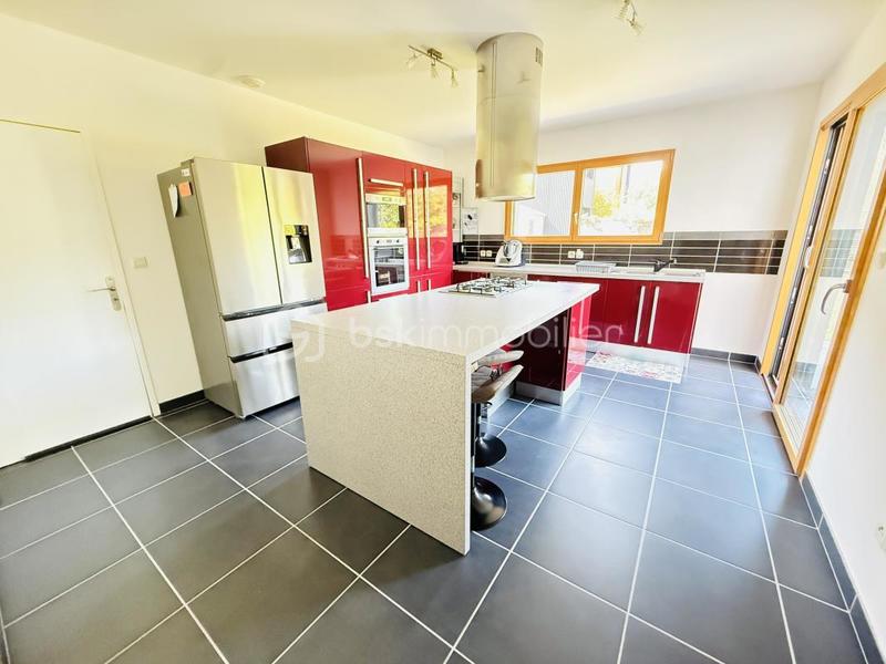 Maison - 140 m² - 6 pièces