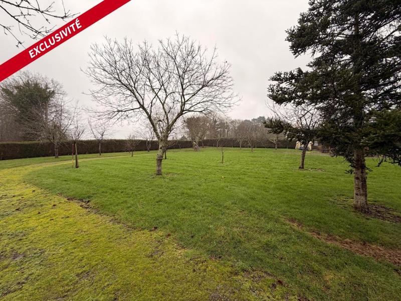 Terrain constructible - 1 150 m²