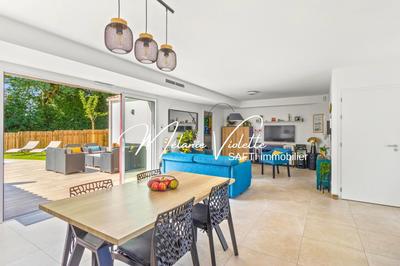 Villa - 94 m² - 5 pièces