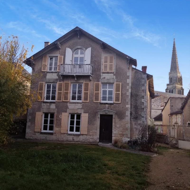 Maison de ville - 240 m² - 7 pièces