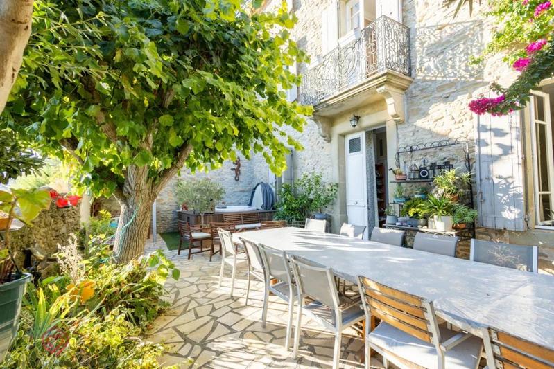 Maison de village - 315 m² - 12 pièces