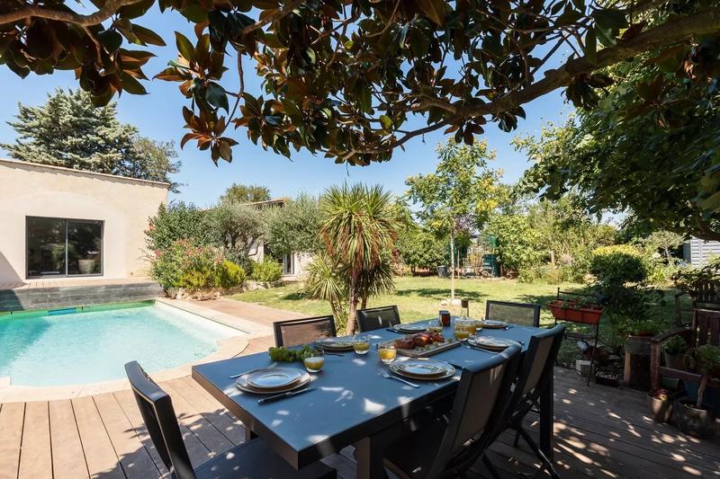 Maison - 256 m² - 8 pièces