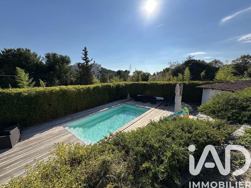 Maison - 162 m² - 6 pièces