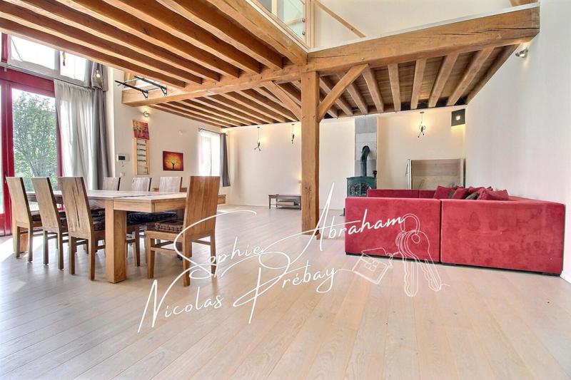 Maison - 242 m² - 7 pièces