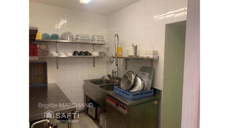 Local commercial - 220 m² - 5 pièces