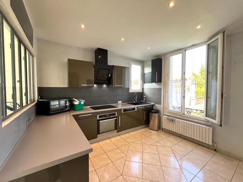 Maison - 105 m² - 5 pièces