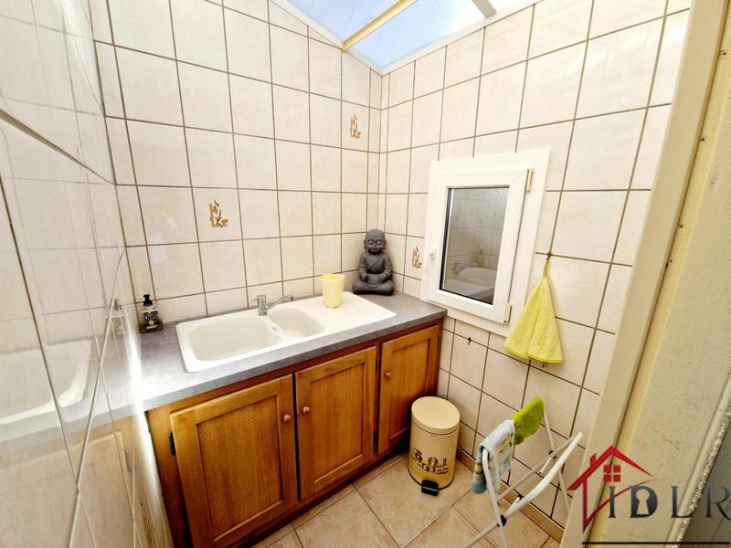 Maison - 260 m² - 6 pièces