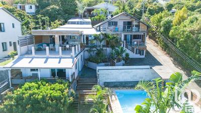 Maison - 215 m² - 9 pièces