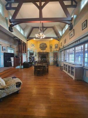 Manoir - 245 m² - 8 pièces