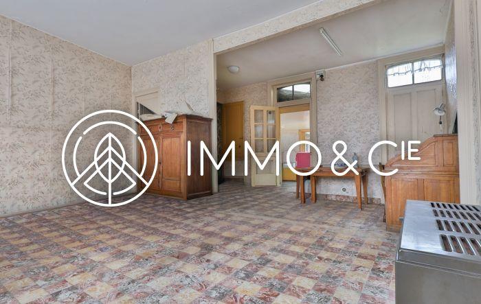 Maison - 220 m² - 6 pièces