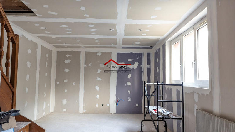 Maison - 300 m² - 14 pièces