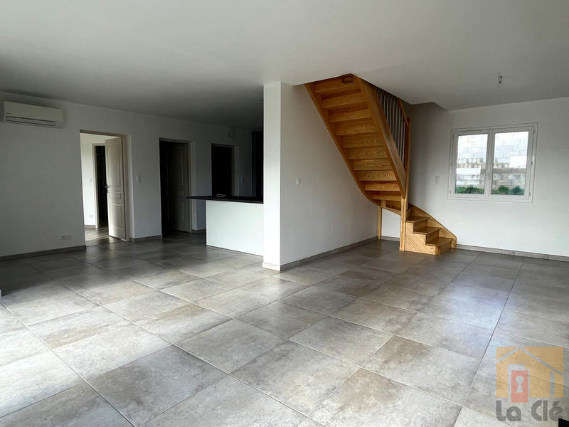 Maison - 160 m² - 6 pièces