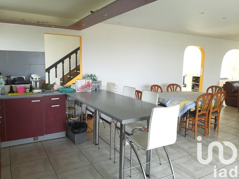 Maison - 246 m² - 10 pièces