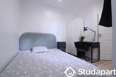 Chambre - 80 m² - 1 pièce