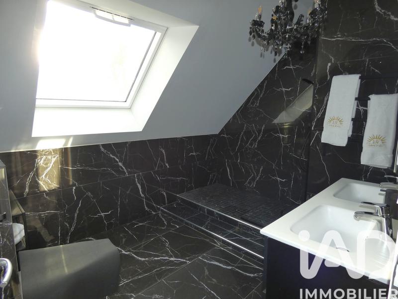 Maison - 130 m² - 7 pièces