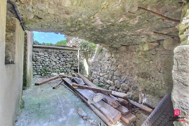 Maison - 244 m² - 9 pièces