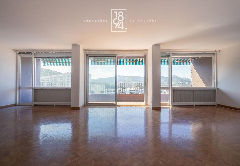 Appartement - 111 m² - 4 pièces