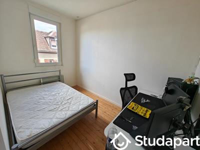 Chambre - 11 m² - 1 pièce