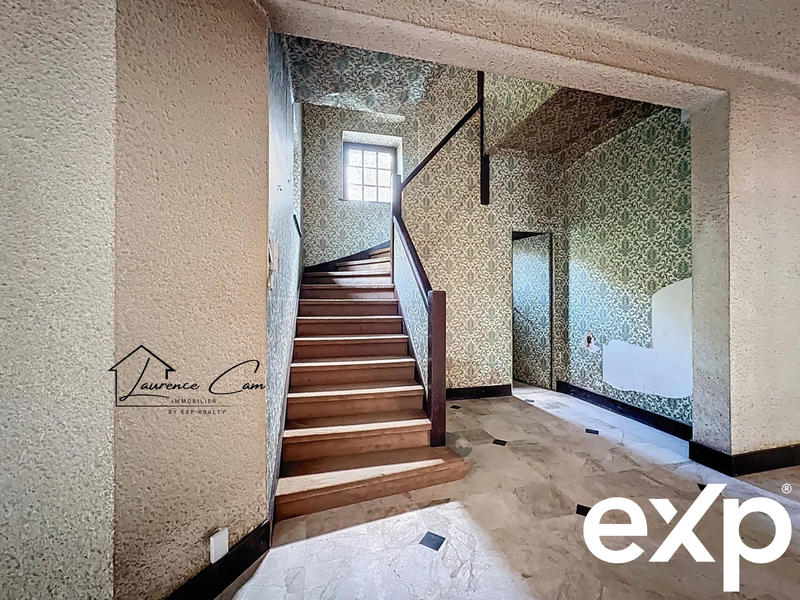 Maison - 404 m² - 12 pièces