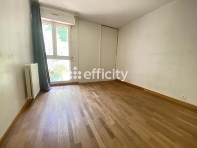 Appartement - 104 m² - 5 pièces