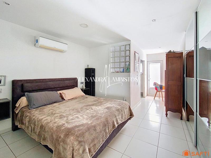 Maison - 248 m² - 10 pièces