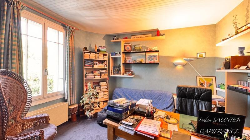 Maison - 230 m² - 10 pièces