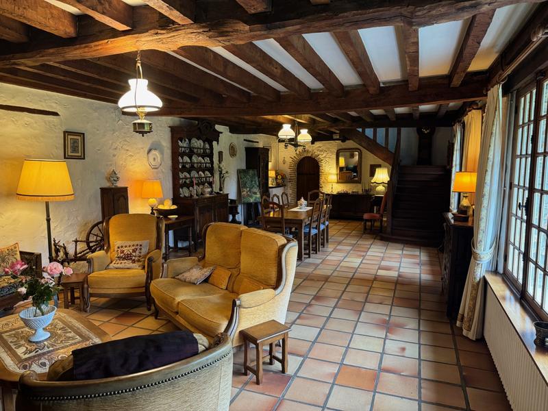 Maison ancienne - 303 m² - 8 pièces