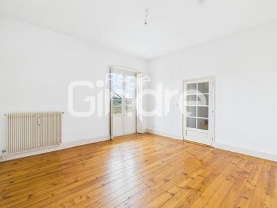 Appartement - 64 m² - 2 pièces